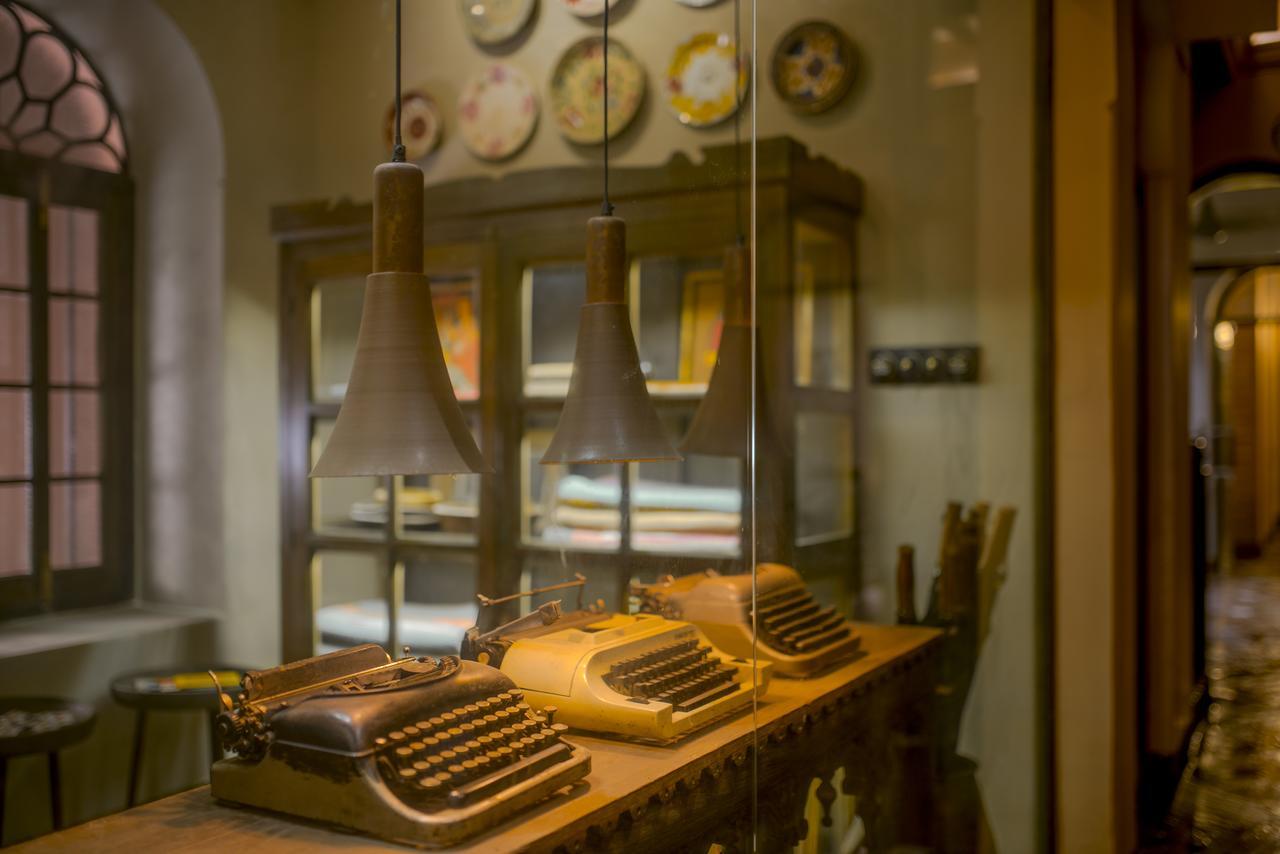 Calcutta Bungalow Bagian luar foto